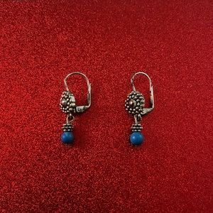 Flower dangly earrings